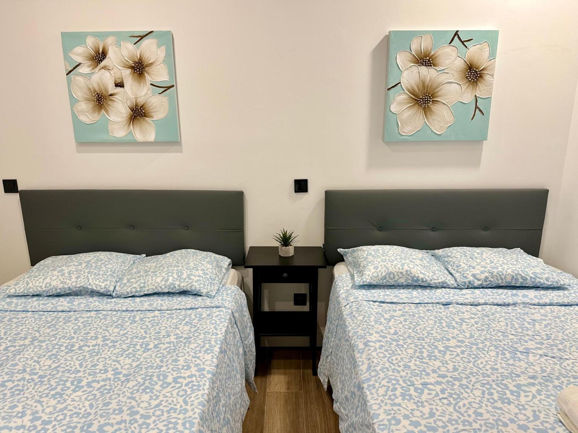 Apartamentos Castillejos Madrid Exteriör bild