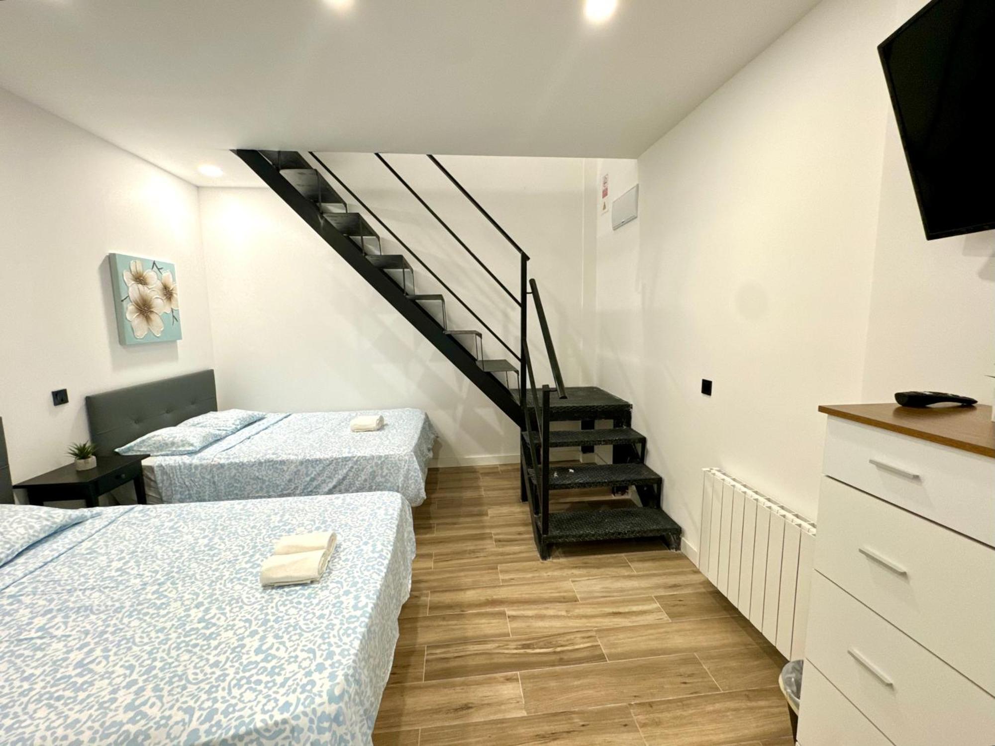 Apartamentos Castillejos Madrid Exteriör bild